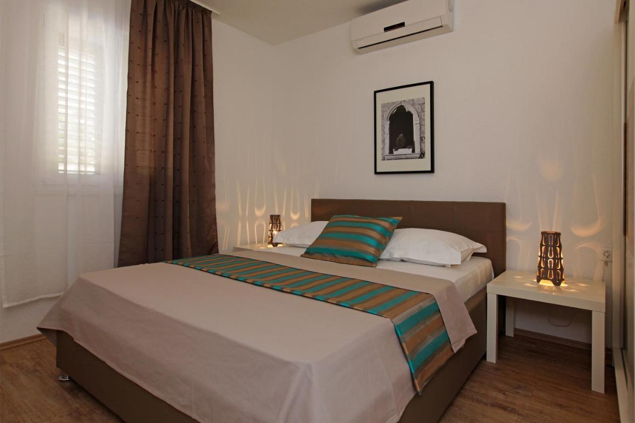 Iris Apartments Bol (Adults Only) Exterior photo