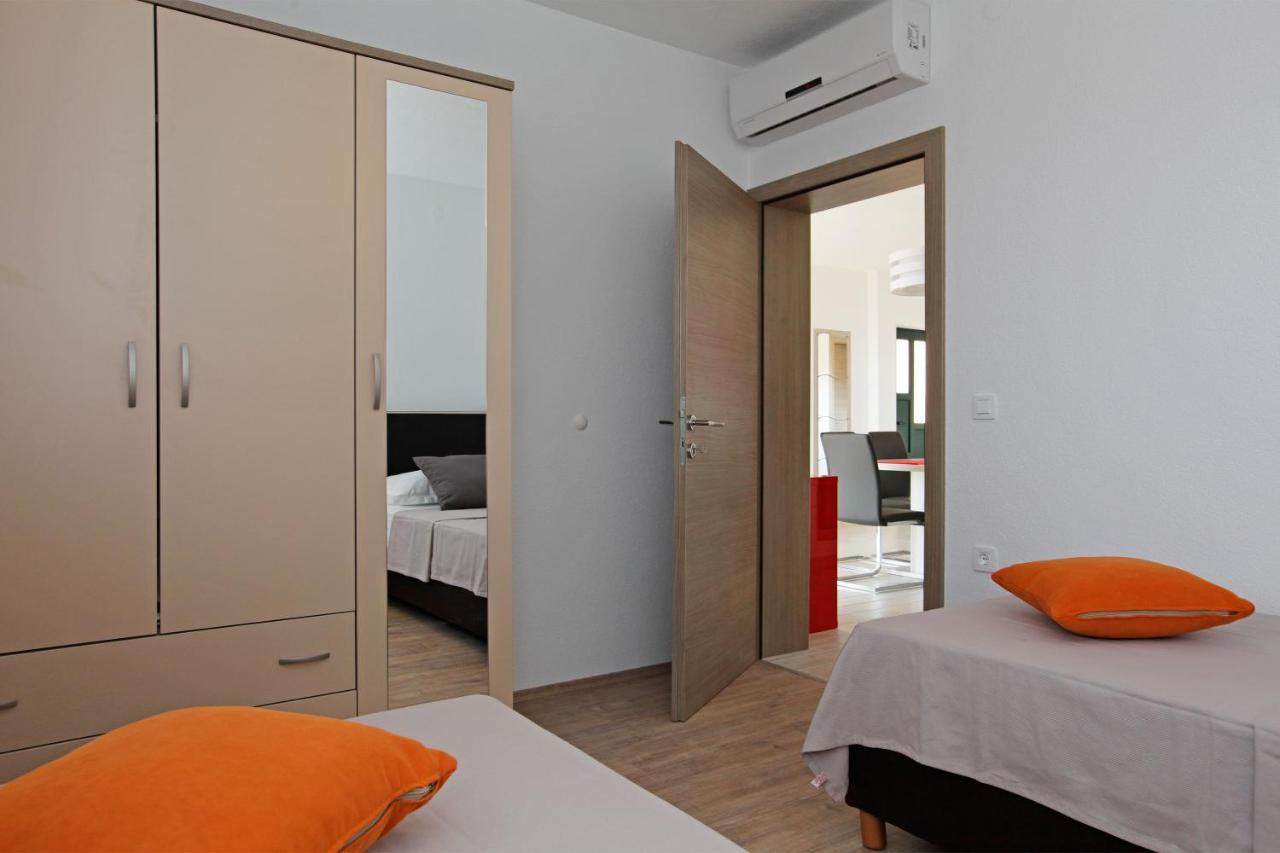 Iris Apartments Bol (Adults Only) Exterior photo