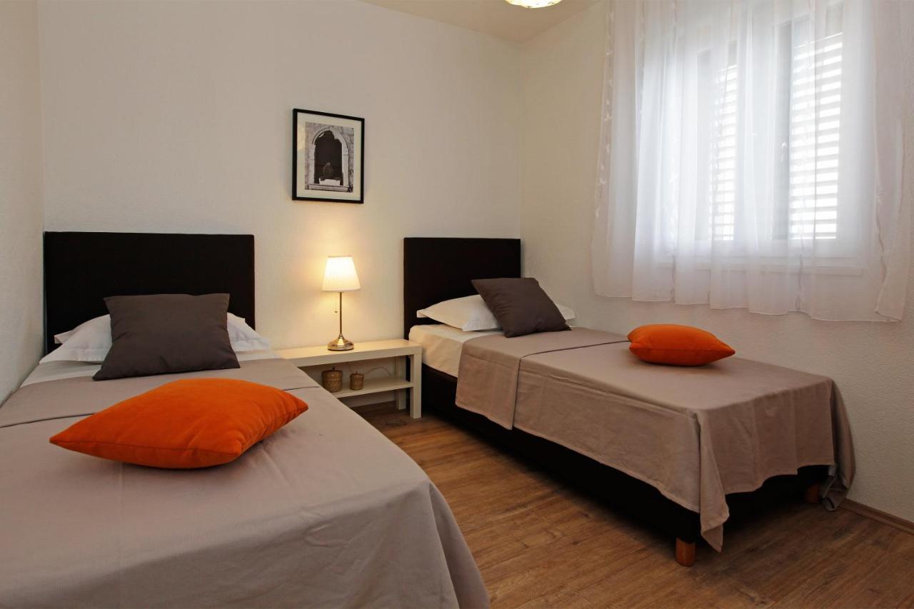 Iris Apartments Bol (Adults Only) Exterior photo